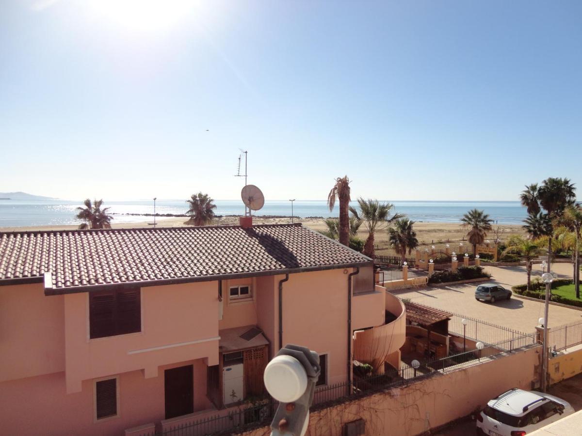 Baciati Dal Sole - Appartamento Fronte Spiaggia Porto Empedocle Exterior foto